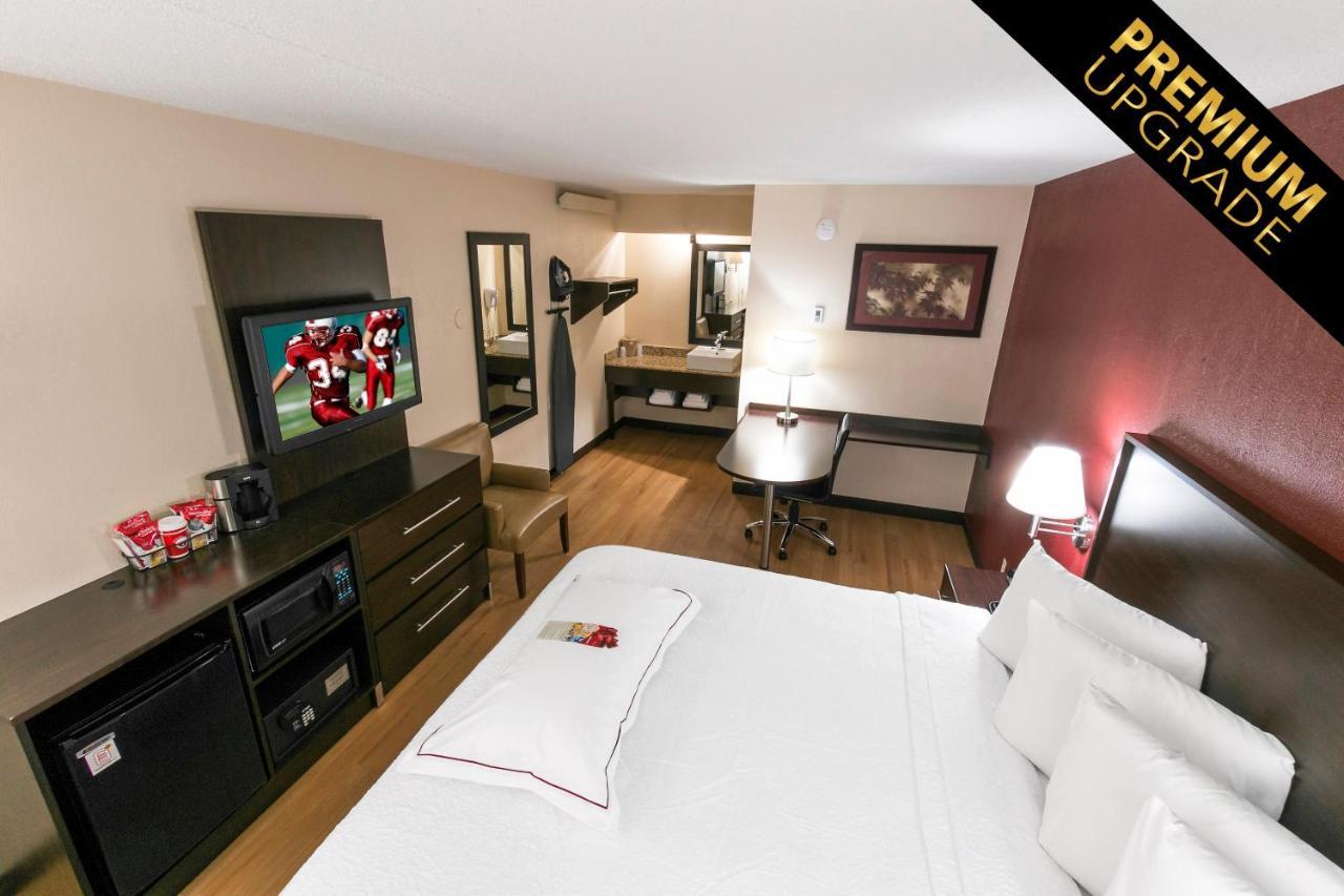 Red Roof Inn Plus+ Philadelphia Airport Essington Eksteriør billede