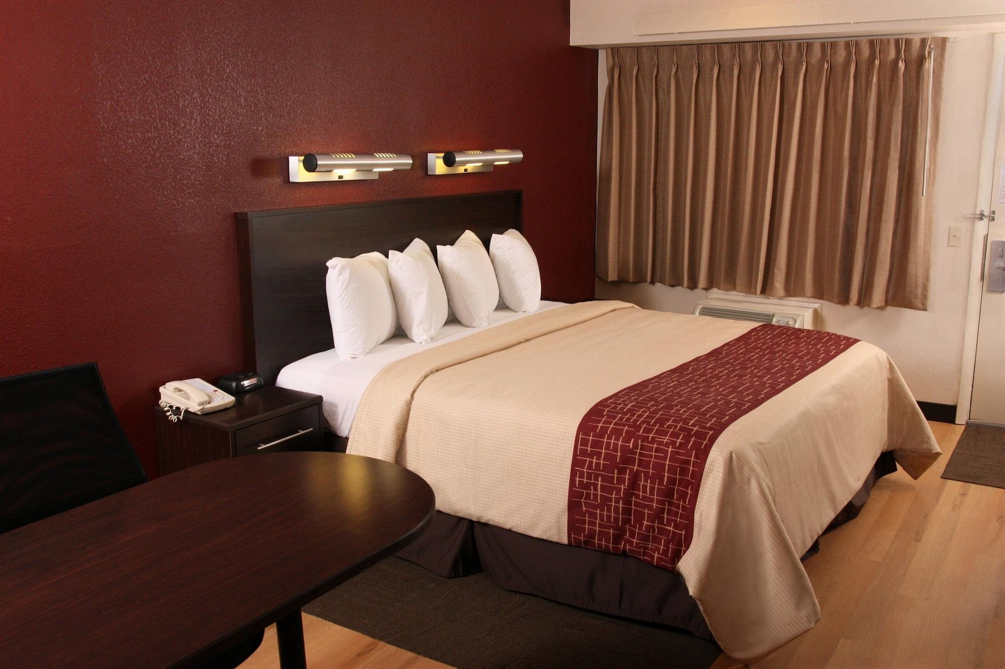Red Roof Inn Plus+ Philadelphia Airport Essington Eksteriør billede