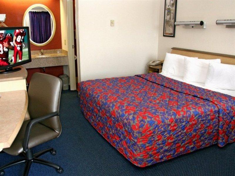 Red Roof Inn Plus+ Philadelphia Airport Essington Værelse billede