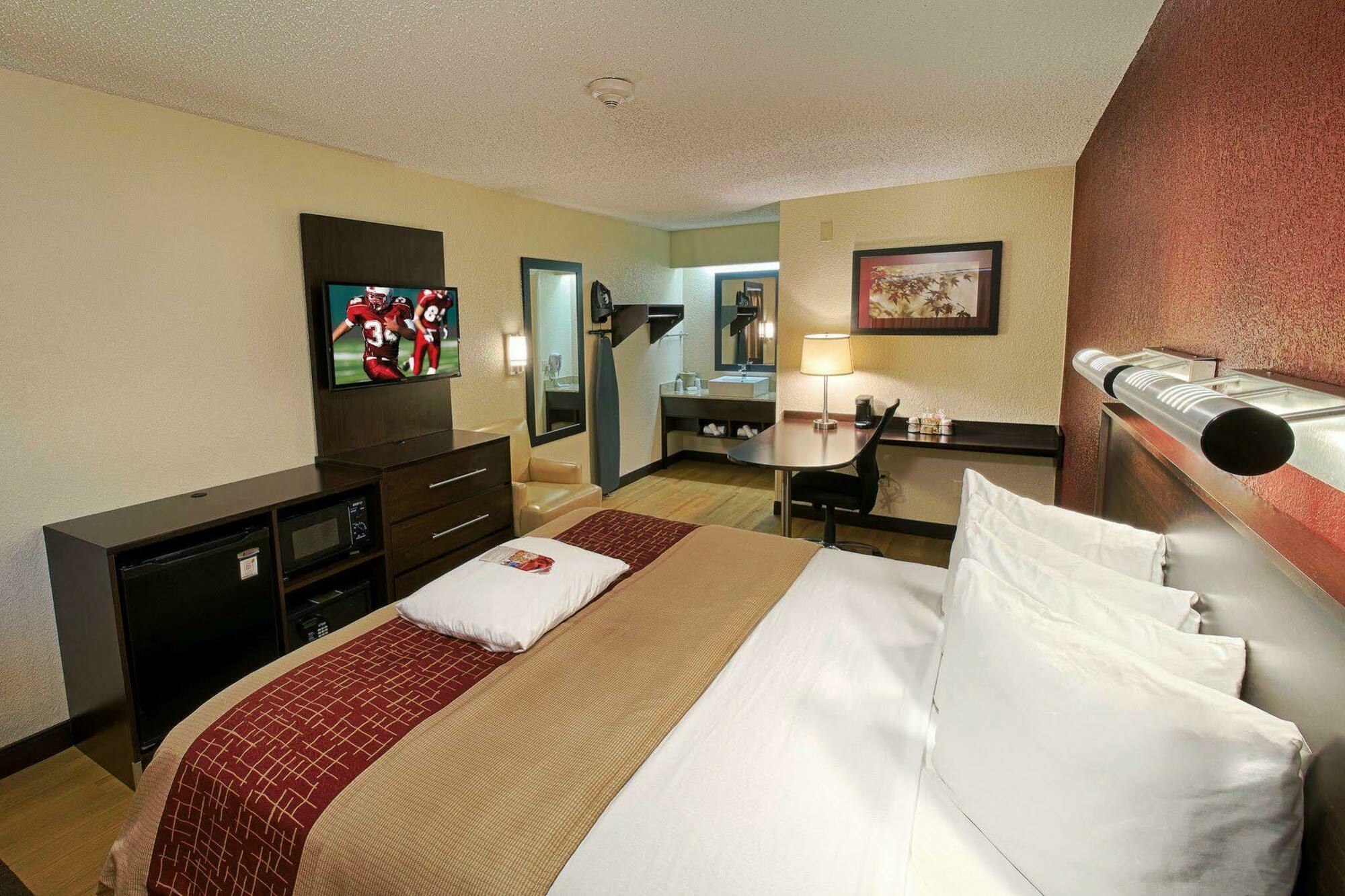 Red Roof Inn Plus+ Philadelphia Airport Essington Eksteriør billede